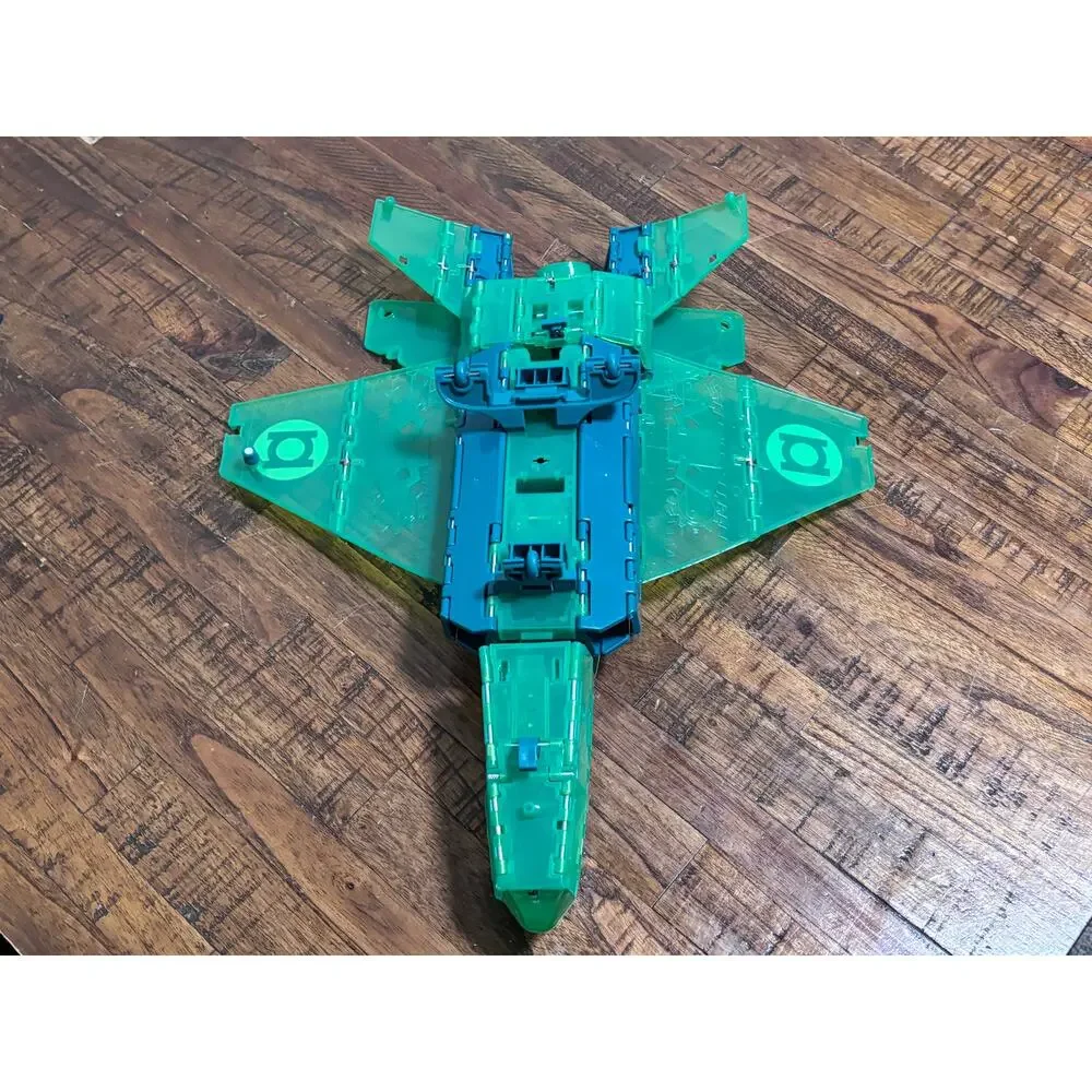 Green Lantern Hal Jordan Ring Blast Jet With Figure Transforms Jet To Tank